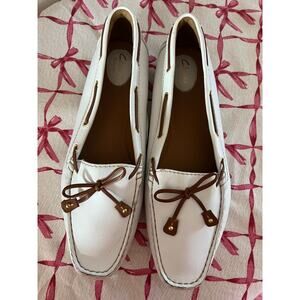 Clarks Artisan Womens White Leather Driving Moccasin Loafer Tan Bol Size 12